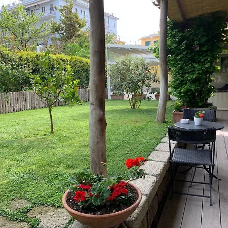 فندق مبيت وإفطار Giardino Sorrentino 4*